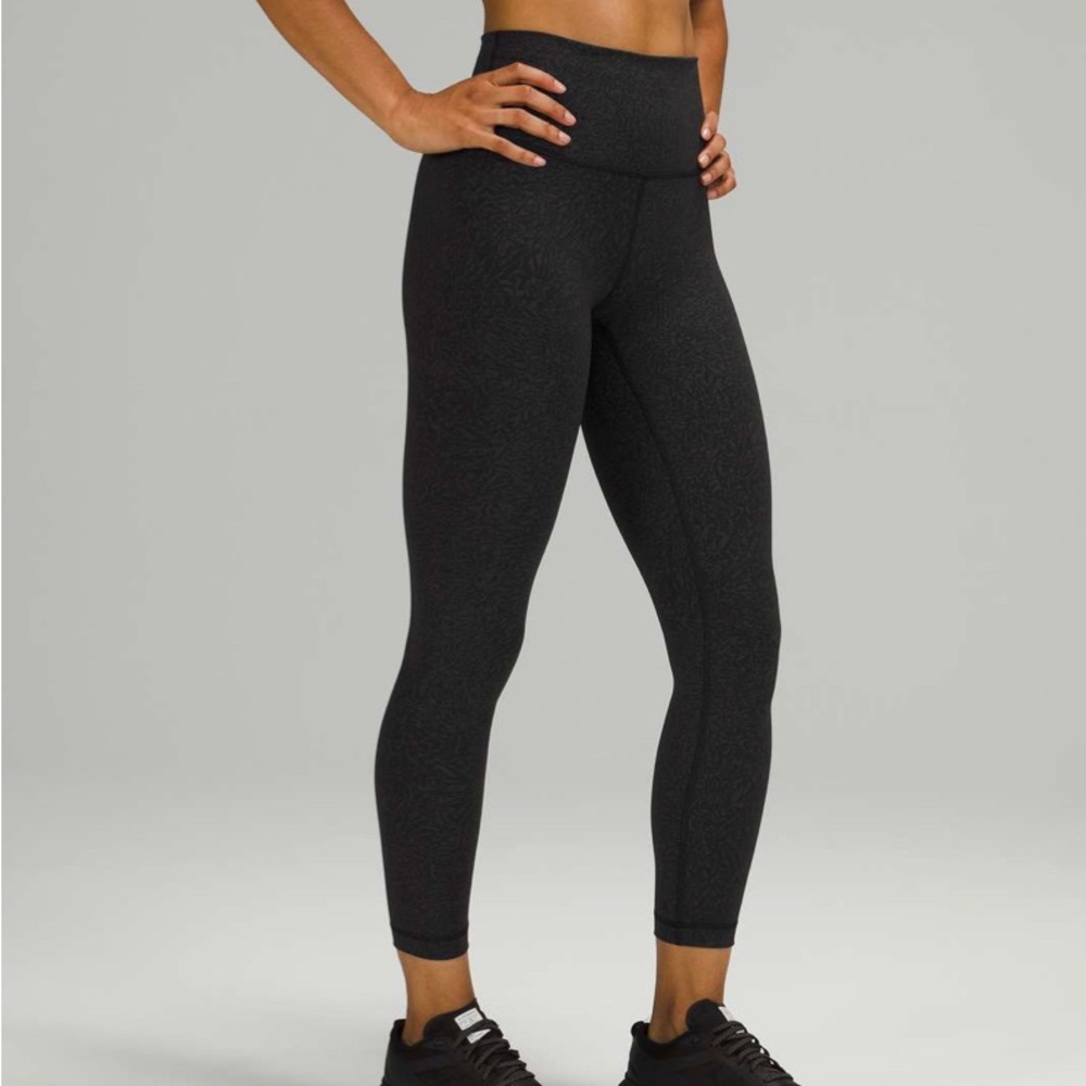 Lululemon Wunder Train High Rise Tight 25” in Crunch Black